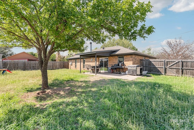 view of yard with a patio