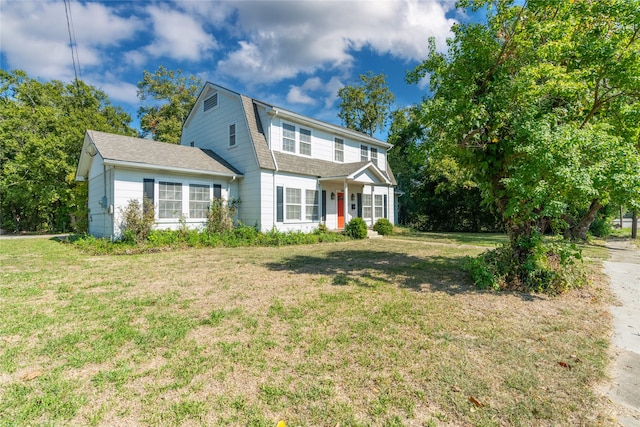 view of front of house with a front yard