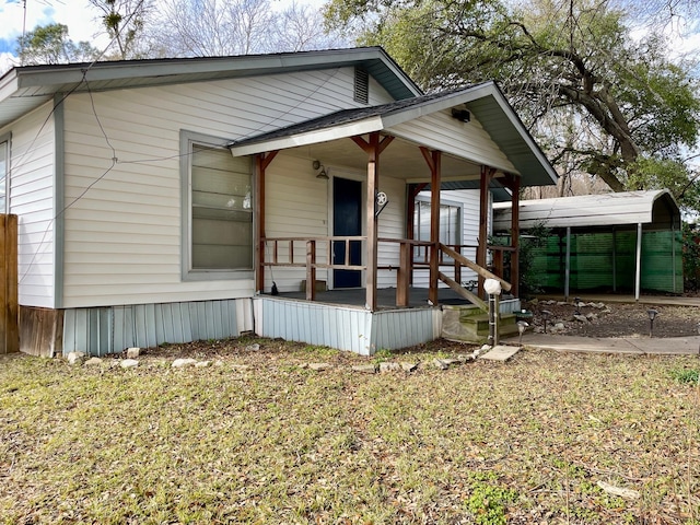 761 S Pacific St, Canton, TX 75103 - view of front facade featuring a porch