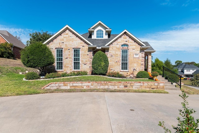 view of front property