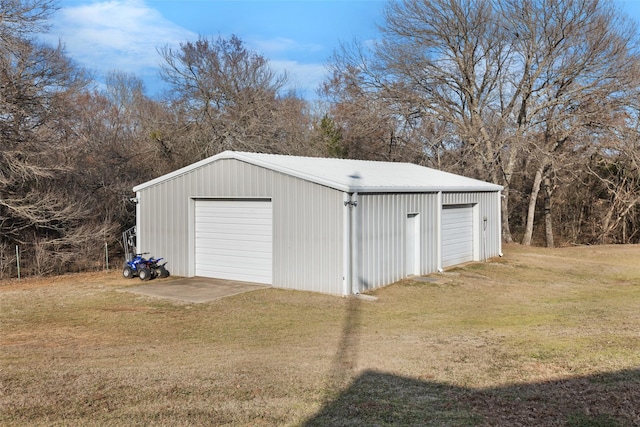 view of detached garage