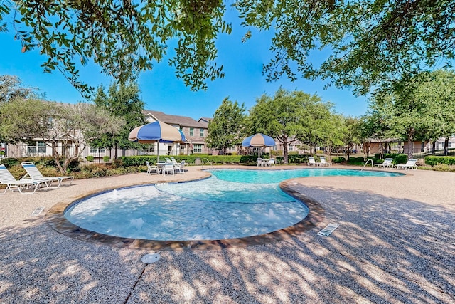 2924 Peyton Brook Dr, Fort Worth, TX 76137 - pool featuring a patio and fence