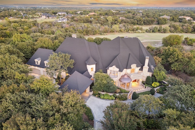 view of aerial view at dusk