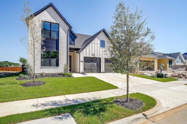 view of front of home with a front lawn