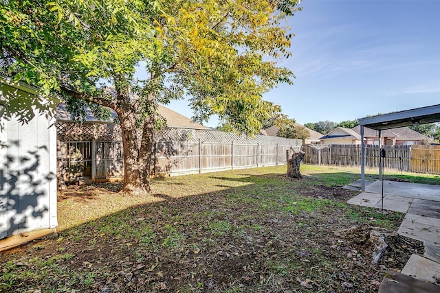 view of yard featuring a patio