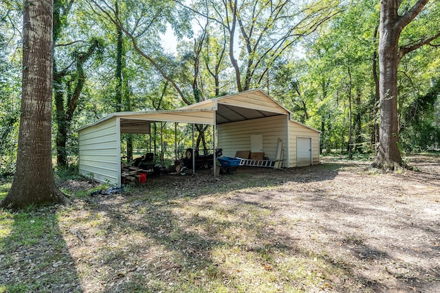 view of outdoor structure featuring a carport