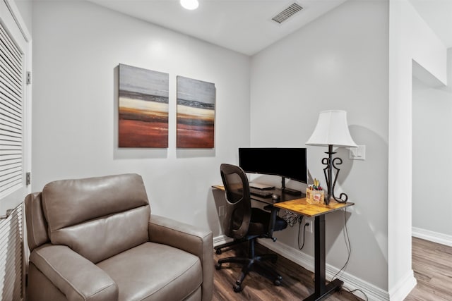 office area with hardwood / wood-style flooring