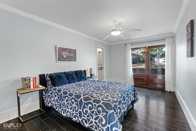 bedroom featuring crown molding, a textured ceiling, ceiling fan, and dark hardwood / wood-style flooring