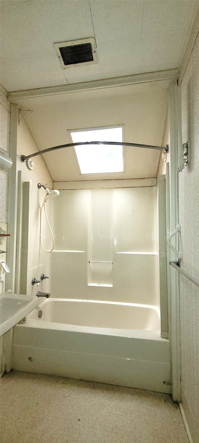 bathroom with shower / bathtub combination