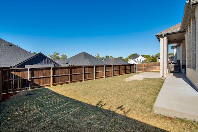 view of yard with a patio