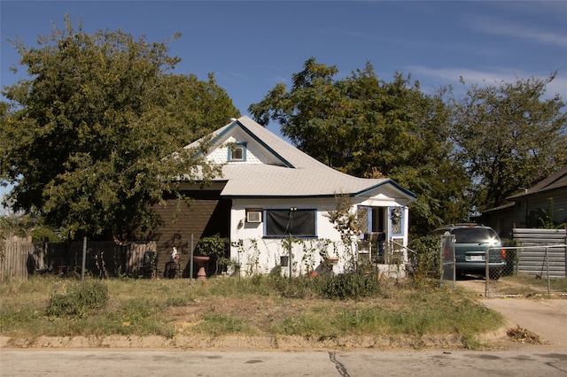 view of front of house