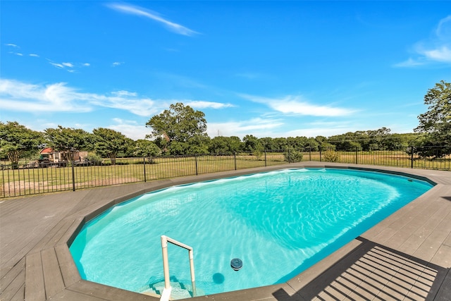 view of swimming pool