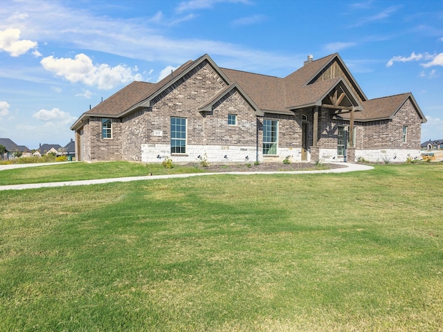 view of front of property with a front yard