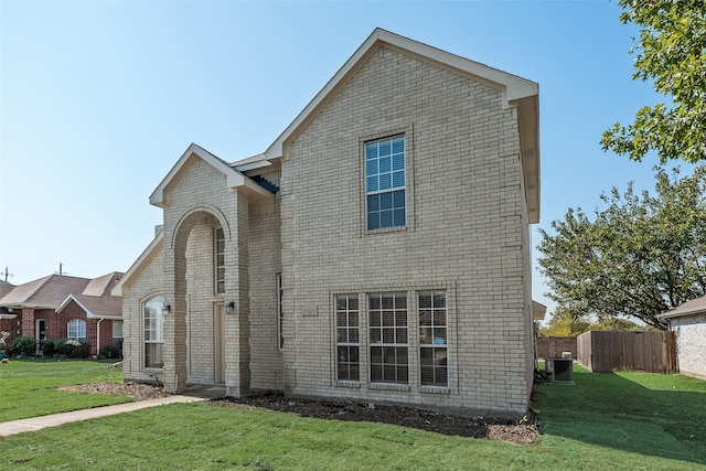 view of front of house with a front yard