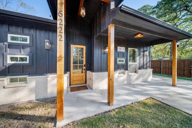 view of patio / terrace featuring covered porch