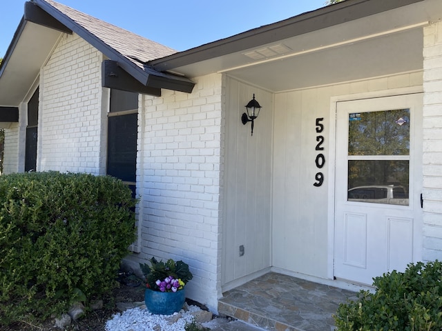 view of property entrance