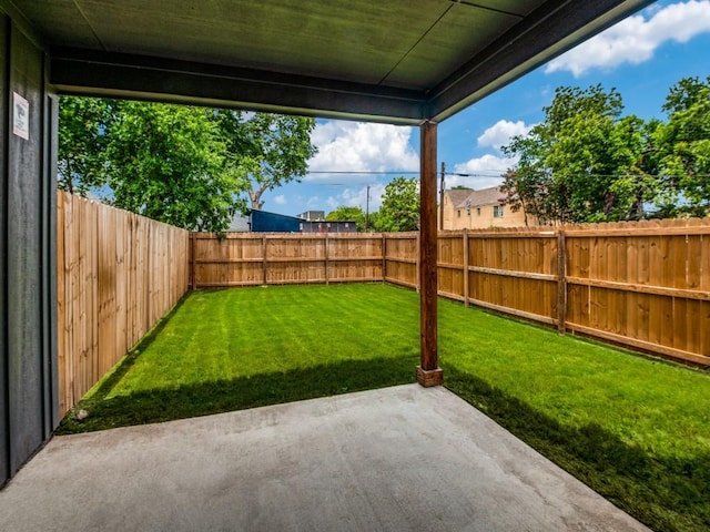 717-719 Sunset Ave, Dallas, TX 75208 - view of yard featuring a fenced backyard and a patio area