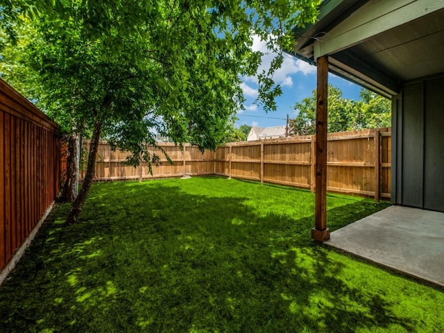 717-719 Sunset Ave, Dallas, TX 75208 - view of yard featuring a patio and a fenced backyard