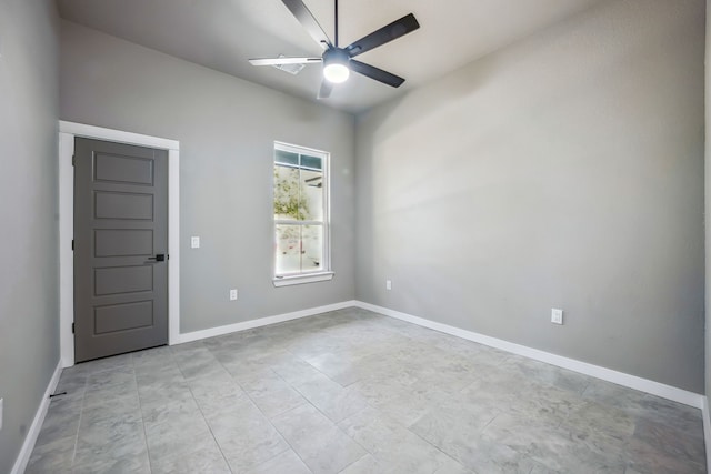 empty room featuring ceiling fan