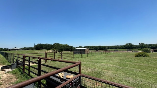 view of yard featuring a rural view