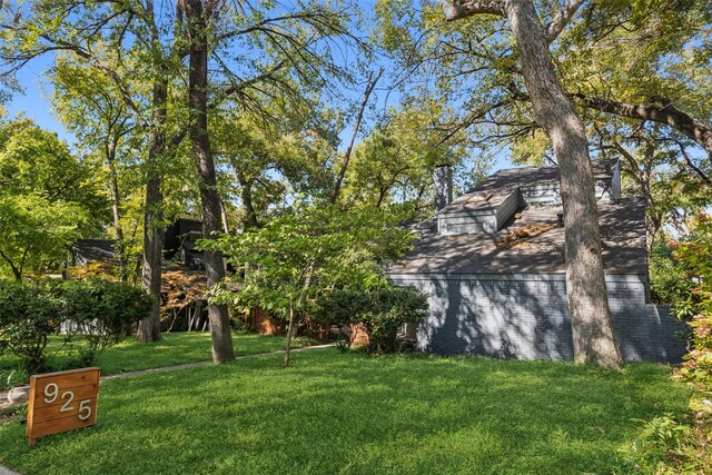 property entrance featuring a patio area