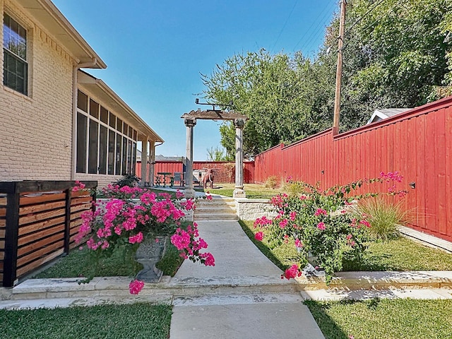 view of yard with a patio