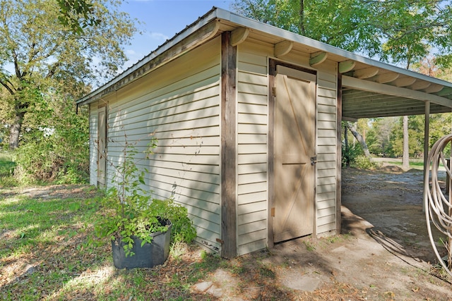 view of outbuilding