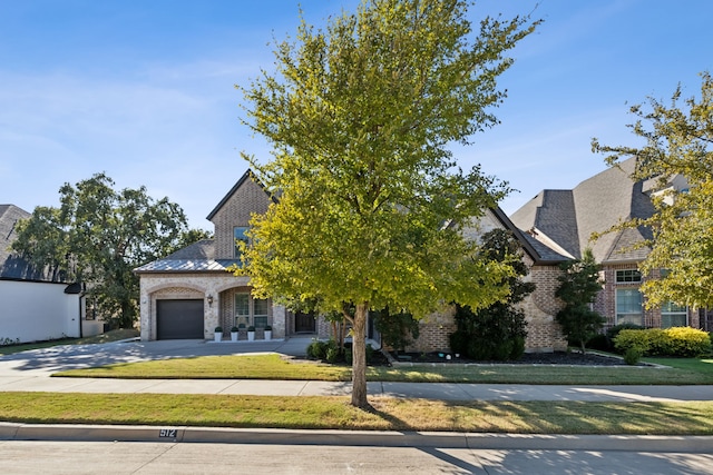 view of front of property with a front lawn