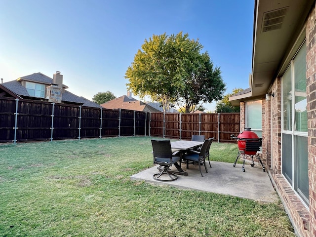 view of yard with a patio