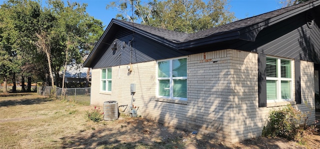 view of home's exterior