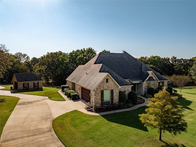 exterior space featuring a front yard