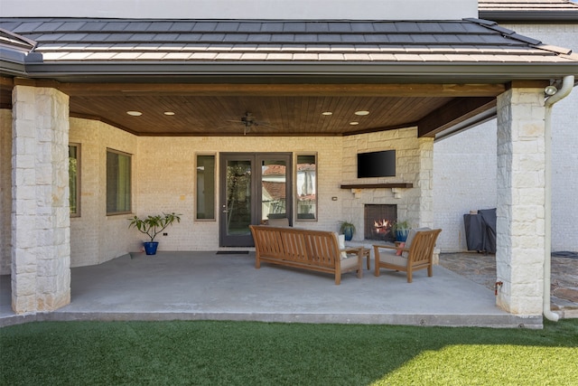 view of patio / terrace with ceiling fan