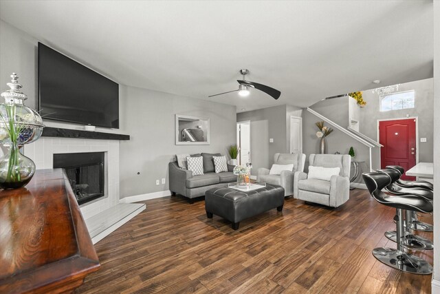 dining area featuring light hardwood / wood-style flooring and a notable chandelier