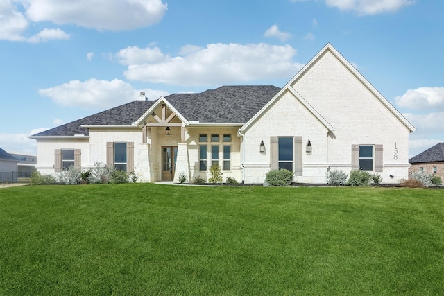 view of front of property with a front yard