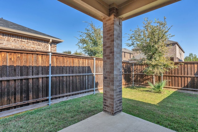 view of yard with a patio area