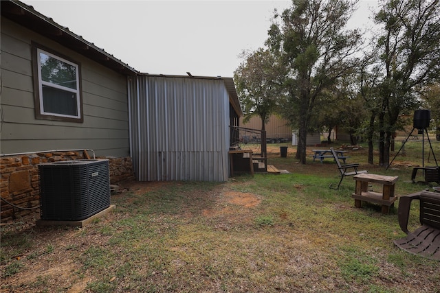 view of yard with cooling unit