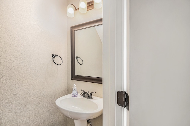 bathroom with sink