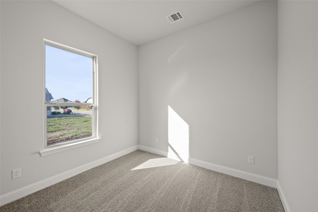 empty room featuring carpet