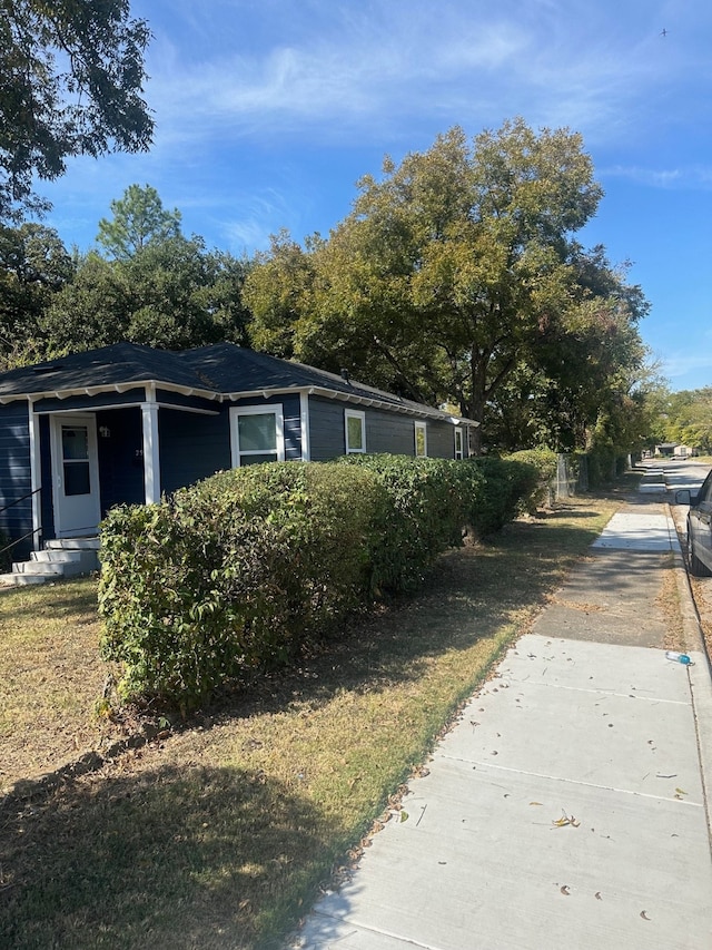 view of home's exterior