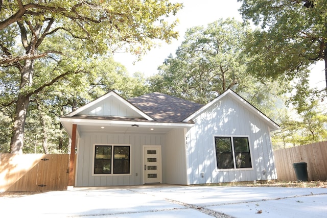 view of front of home