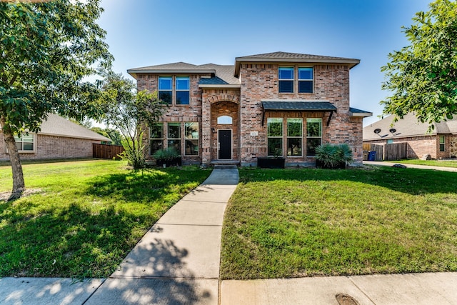 view of front of house featuring a front yard