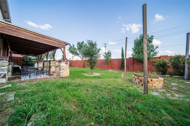 view of yard with a patio