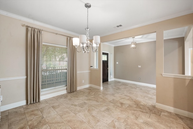 unfurnished room with crown molding and an inviting chandelier