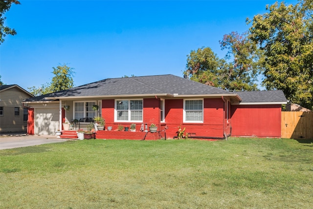 ranch-style house featuring a front lawn