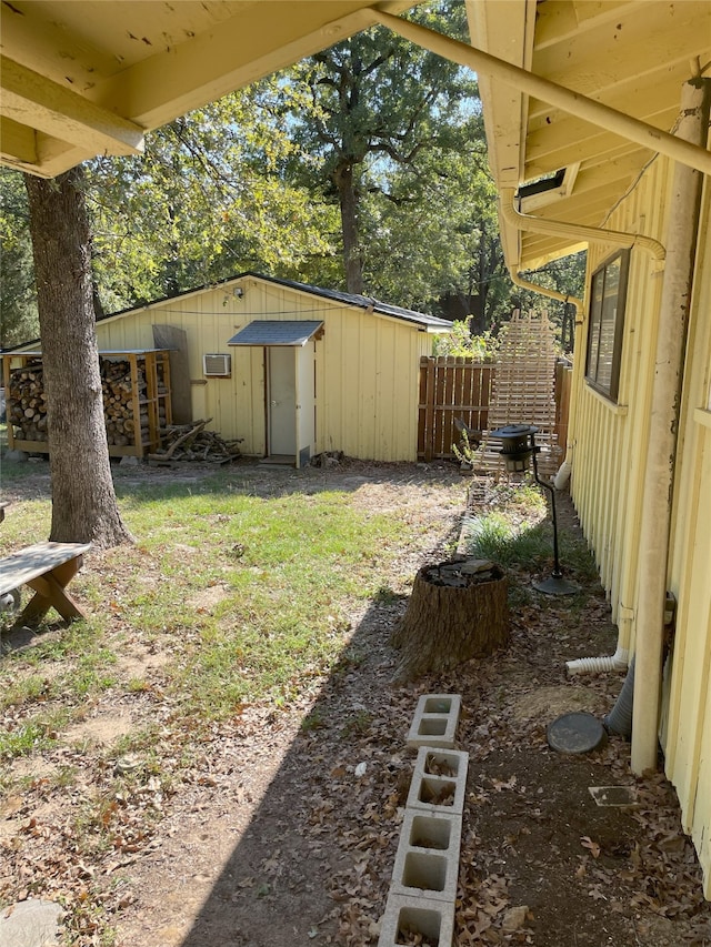 view of yard with a shed