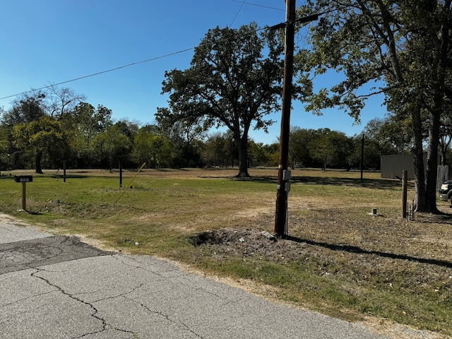 Listing photo 2 for 106 N Edward, Quinlan TX 75474