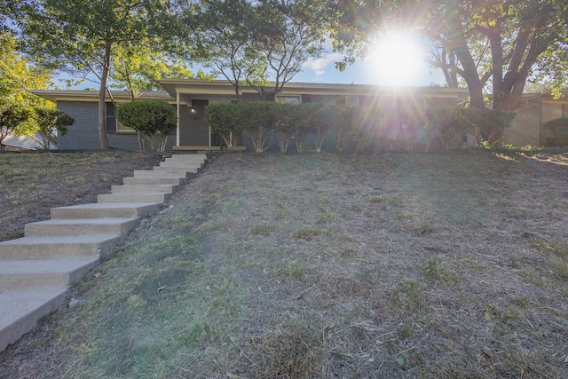 view of front facade