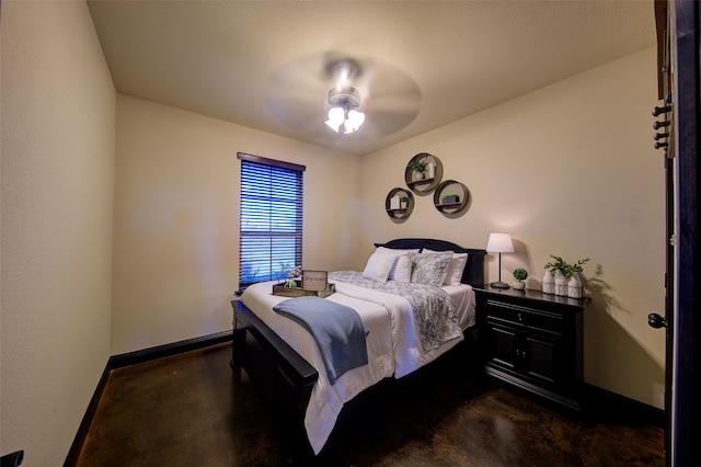 bedroom featuring ceiling fan