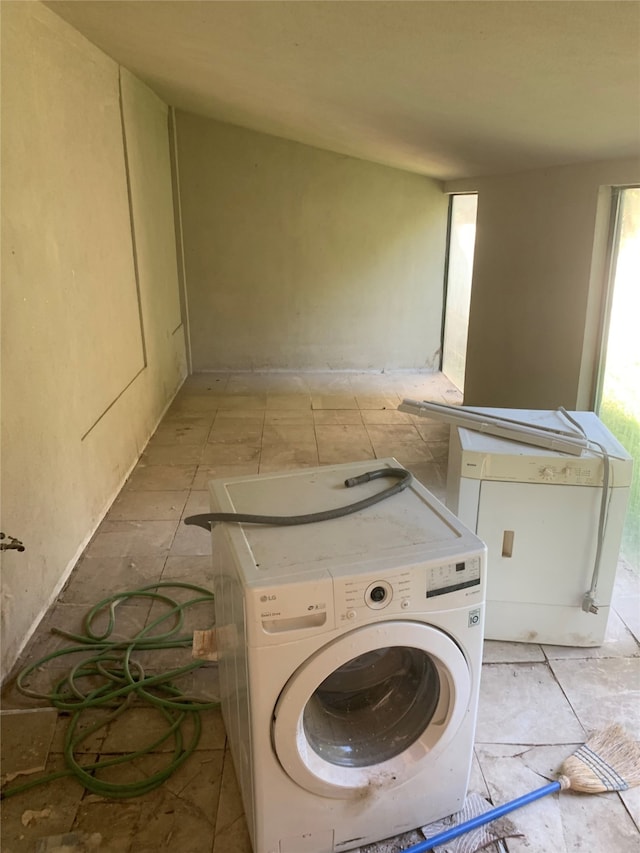 laundry area featuring washer / clothes dryer