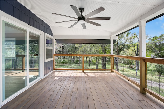 deck with ceiling fan